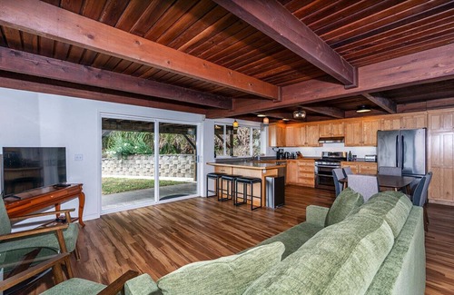McKinleyville House | Clam Beach Cottage - New, spectacular ocean view stay!