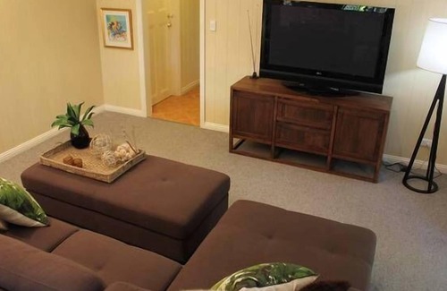 Greenslopes Apartment | Clancy's - Greenslopesl Accomodation