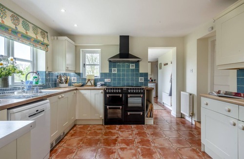 Melton Constable House | Clare Cottage - Three Bedroom House, Sleeps 8