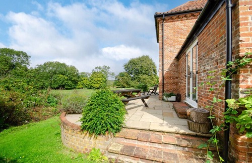 Melton Constable House | Clare Cottage - Three Bedroom House, Sleeps 8