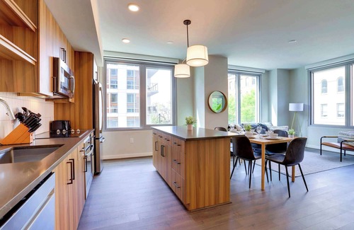 Clarendon Apartment | Clarendon Apt Near Restaurants & Metro