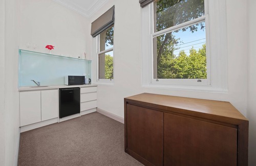 South Melbourne Hotel | Clarendon Hotel Melbourne