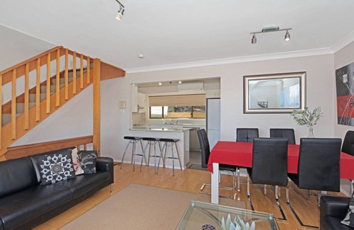 Avoca Beach House | Clareview - Pool & Views