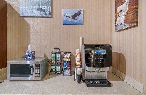 Fairbanks Hotel | Clarion Hotel & Suites Fairbanks near Ft. Wainwright