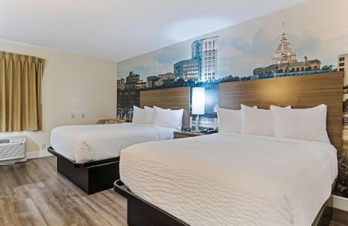 Savannah Hotel | Clarion Pointe Savannah Gateway I-95
