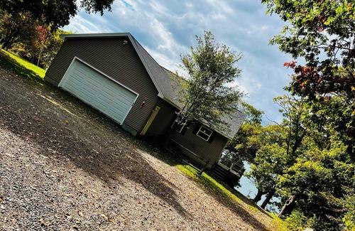 South Bristol House | Clark’s Cove Retreat on Damariscotta River