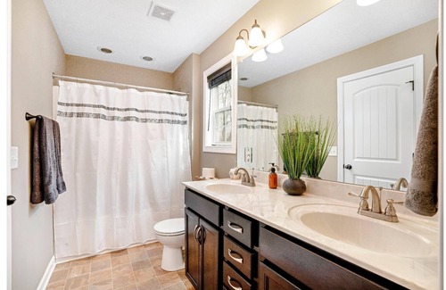 Clarksville House | Clarksville Oasis - Spacious 3-Bedroom Home with Pet-Friendly Amenities