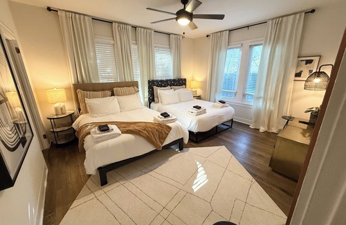 Clarksville House | Clarksville Style + Close to Downtown - Ivory I