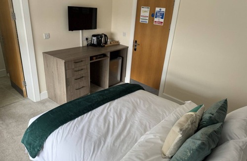 Shrewsbury Apartment | Class Stays - Room 2