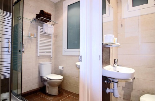 L'Antiga Esquerra de l'Eixample Apartment | CLASSBEDROOM EIXAMPLE FREE 211, 1 1