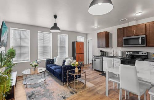 New Center Detroit Apartment | Classic 2BR Detroit