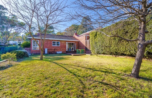 Ainslie Apartment | Classic 2BR with Modern Touch and Garden
