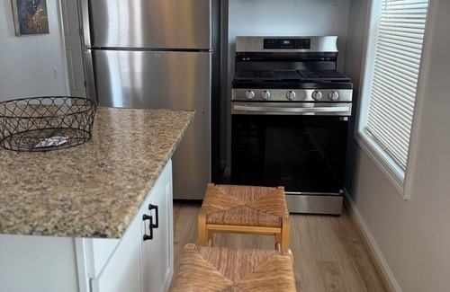 Manasquan Cottage | Classic 3-bedroom cottage in beautiful Manasquan. Just two blocks to the beach!