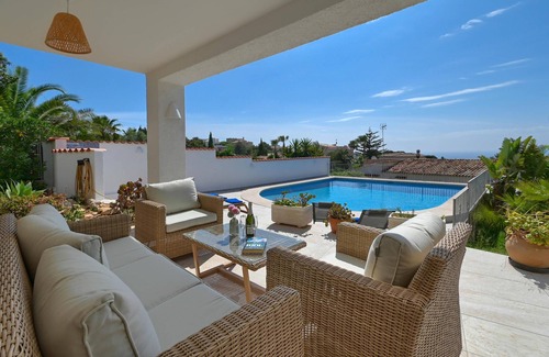 Cap de la Nau Villa | Classic and cheerful holiday house in Javea, Costa Blanca, Spain with private pool for 6 persons
