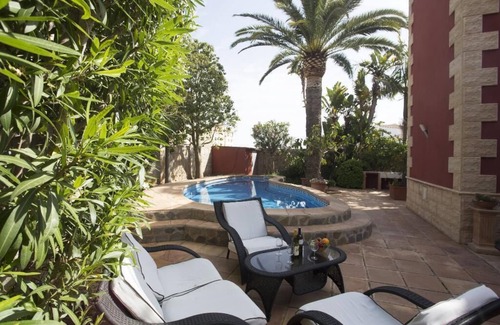 Denia Villa | Classic and comfortable villa with private pool in Denia, on the Costa Blanca, Spain for 6 persons