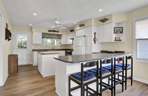 Wrightsville Beach Cottage | Classic beach cottage on beautiful Wrightsville Beach. 4 Bedrooms, 3 Baths
