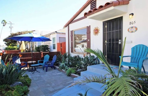 Central Mission Beach Cottage | Classic Beach Cottage Steps to Sand + A/C & Garage
