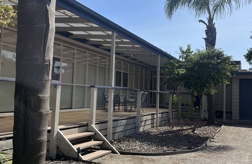 Dromana House | Classic beach Getaway - Close to winery region and beach!