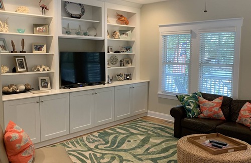 Cape Fear Station House | Classic BHI Home, Ideal for 2 Families, Easy Beach Access