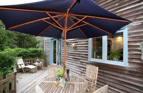 Brewster House | Classic Cape: Huge Yard, Walk to Beaches, Brewster Flats, Restaurants & Bars