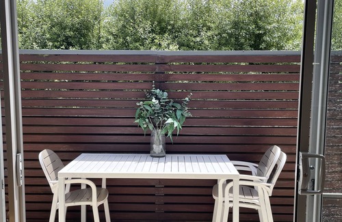 Port Fairy Apartment | Classic central haven retreat!