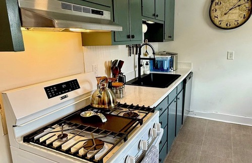 Westside Apartment | Classic Charleston Hideaway Central & Walkable - Live like a true downtown local