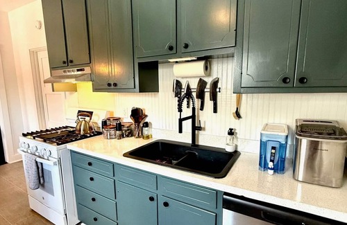 Westside Apartment | Classic Charleston Hideaway Central & Walkable - Live like a true downtown local