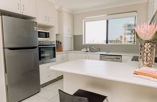 Buddina Apartment | Classic Coastal Retreat across the road from the Surf Club