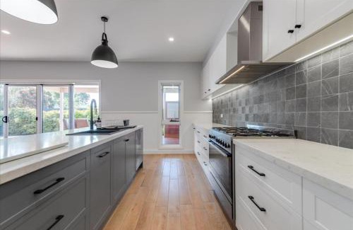 Inverloch House | Classic Contemporary Beach Beauty