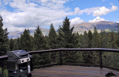 Seeley Lake Cabin | Classic Creekfront Cabins in the Montana Mountains!