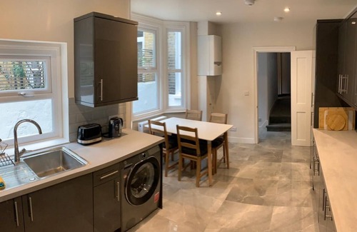 Vauxhall House | Classic London Town House