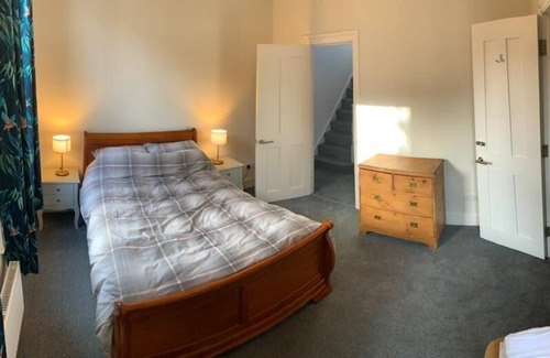 Vauxhall House | Classic London Town House