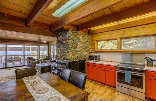 McCall House | Classic McCall Lake House - Private Dock on Payette Lake - Hot Tub - Fire Pit