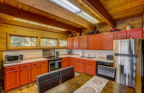 McCall House | Classic McCall Lake House - Private Dock on Payette Lake - Hot Tub - Fire Pit