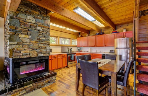 McCall House | Classic McCall Lake House - Private Dock on Payette Lake - Hot Tub - Fire Pit