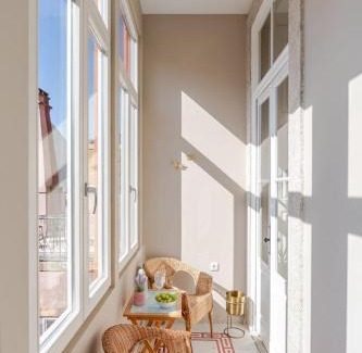 Centro / Baixa Apartment | Classic Meets Modern – Downtown Balcony Retreat