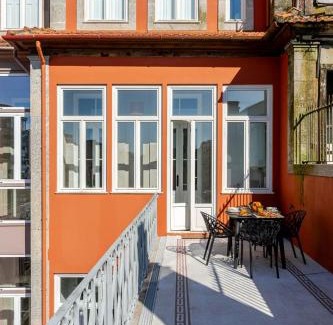 Centro / Baixa Apartment | Classic Meets Modern – Downtown Balcony Retreat