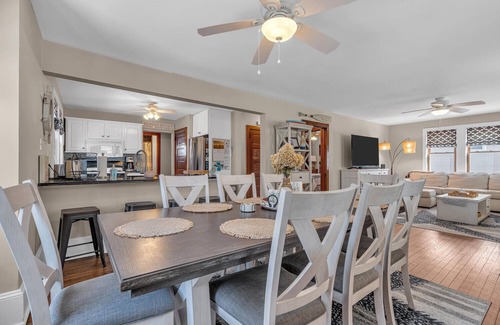 Ortley Beach House | Classic OCEAN BLOCK CAPE WITH 4 BR 2 BATHS.
