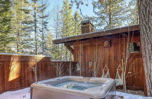 Olympic Valley Cabin | Classic Olympic Valley Cabin