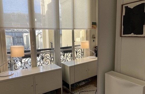 Palais-Royal Apartment | Classic Parisian apartment. Perfect for Olympics. Paris center. Family friendly.