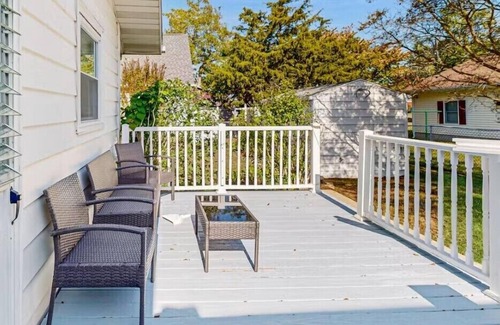 Lewes House | Classic Quaint Beach Cottage