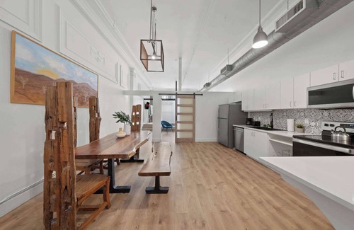East Village Apartment | Classic SD Hotel Suite | Walk to Gaslamp & Park