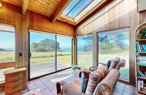 Sea Ranch House | Classic Sea Ranch home w/a furnished back patio, free WiFi