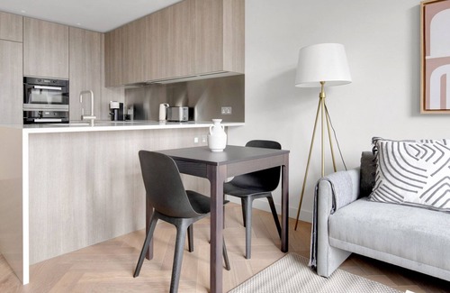 Shoreditch Apartment | Classic Shoreditch 1BR w/Gym, Pool & Concierge, nr Bars, by Blueground