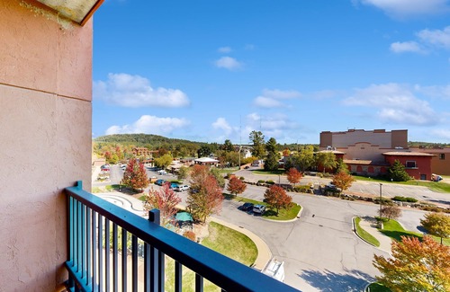 Wisconsin Dells Condo | Classic Studio, Golf Course View, 5th-Floor