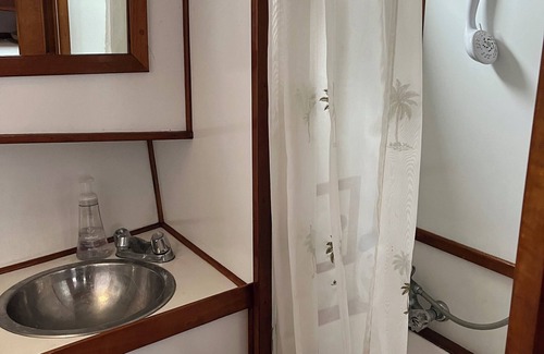 Marina del Rey Boat Rental | Classic Traditional trawler family friendly with large screen TV and WIFI,