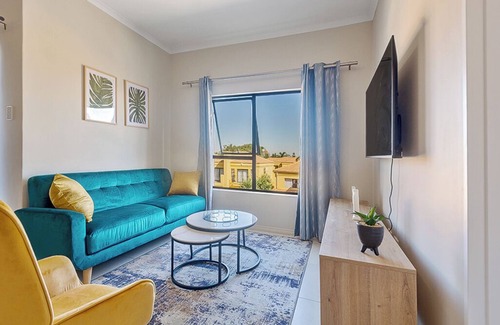 Greater Johannesburg Metropolitan Area Apartment | Classy 2bedroom Apartment at 93 New