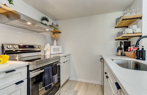 Vilano Beach House | Classy Bohemian Beach Cabana- Close to Beach