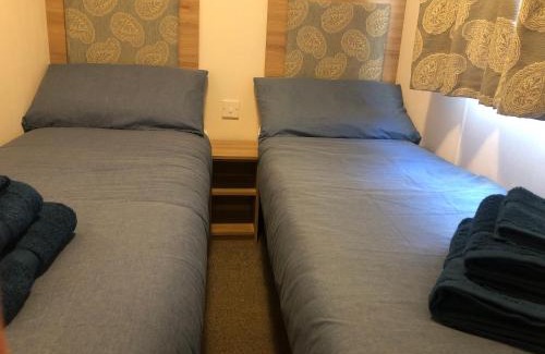 Bembridge Apartment | Classy caravan with ample space