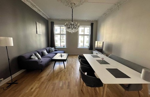 Oslo Apartment | Classy Central Frogner Apartment